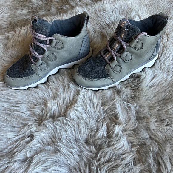 Sorel Shoes Sorel Womens Waterproof Boot Sneakers Size 9 Poshmark